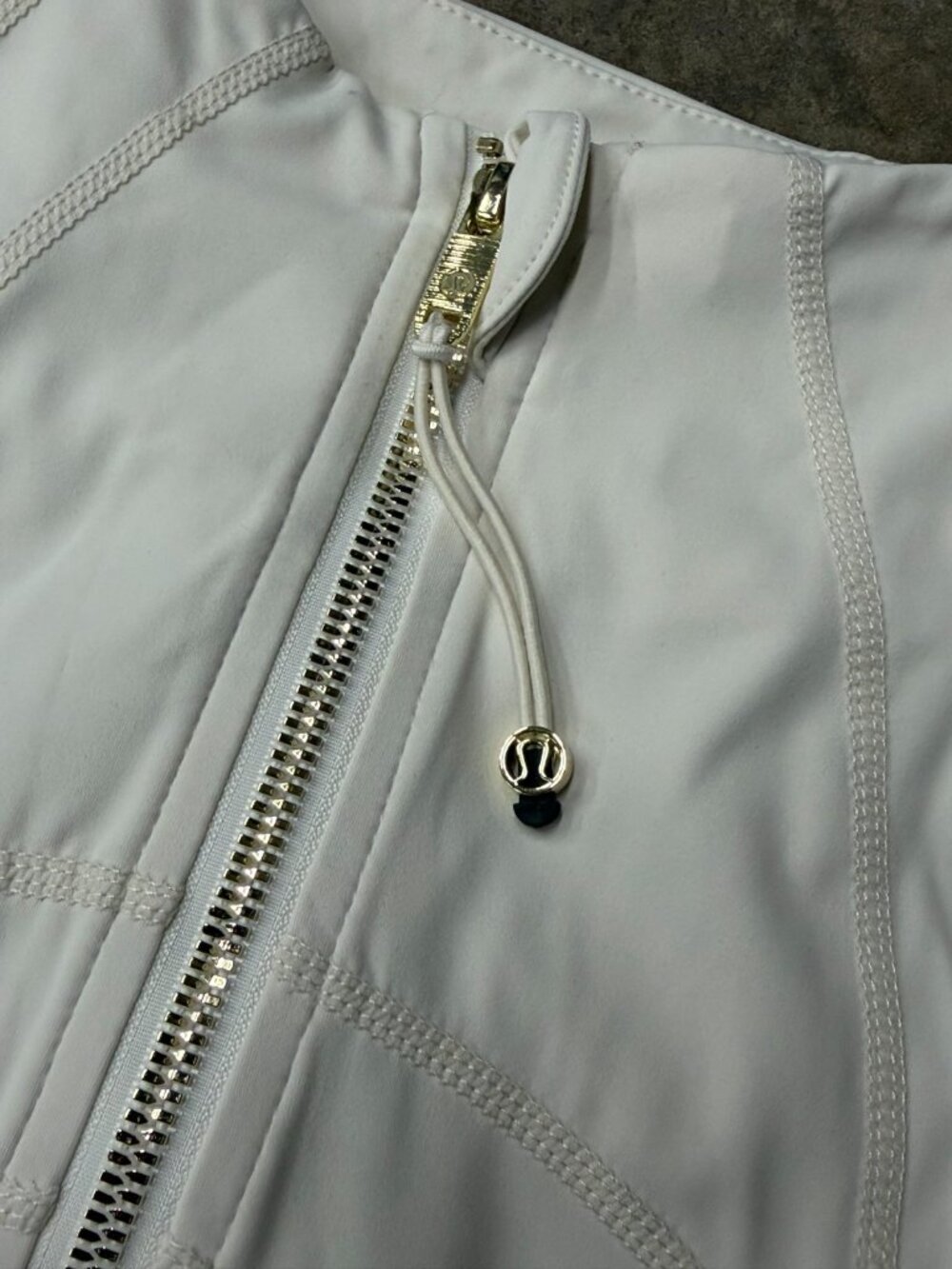 Lululemon Define Set Bone Color - Picture 4 of 4